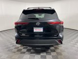 Used 2020 Toyota Highlander XLE image 4