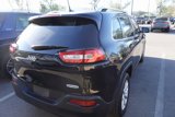 Used 2017 Jeep Cherokee Latitude image 3