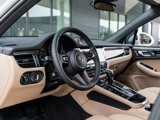 Certified 2025 Porsche Macan image 4