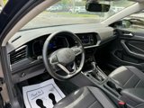 Used 2022 Volkswagen Jetta SE image 3