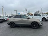Used 2018 Chevrolet Equinox LT image 2