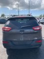 Used 2017 Jeep Cherokee Limited image 2