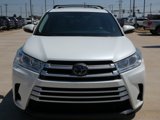 Used 2019 Toyota Highlander LE image 2