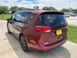 Used 2018 Chrysler Pacifica Touring-L Plus w/ S Appearance Package image 4