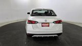 Used 2021 Nissan Versa SV image 6