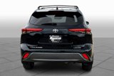 Used 2022 Toyota Highlander Limited image 4