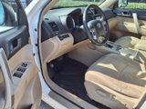 Used 2013 Toyota Highlander FWD image 4