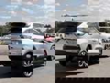 Used 2021 Ford Escape SE w/ SE Sport Appearance Package image 5