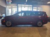 Used 2023 Chrysler Pacifica Touring-L image 5