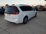 New 2025 Chrysler Pacifica Pinnacle image 4