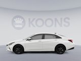 Used 2021 Hyundai Elantra SE image 2
