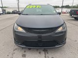 Used 2019 Chrysler Pacifica Touring-L Plus w/ Advanced Safetytec Group image 2