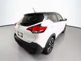 Used 2020 Nissan Kicks SV image 4