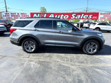 Used 2023 Ford Explorer XLT w/ Equipment Group 202A image 4