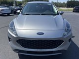 Used 2021 Ford Escape SE image 2