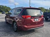 Used 2017 Chrysler Pacifica Limited image 5