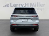 Used 2023 Jeep Grand Cherokee Laredo image 5