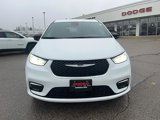 New 2025 Chrysler Pacifica Select image 6