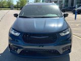 New 2025 Chrysler Pacifica Limited image 2