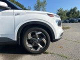 Used 2022 Hyundai Venue SEL image 2