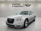 Used 2020 Chrysler 300 Touring image 4