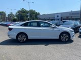 Used 2020 Volkswagen Jetta SEL image 2