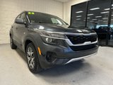 Used 2022 Kia Seltos EX image 2
