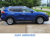 Used 2020 Nissan Rogue SV image 2