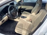 Used 2017 Acura ILX w/ Premium Package image 5
