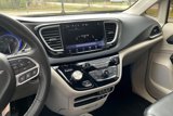 Used 2022 Chrysler Pacifica Touring-L image 6