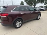 Used 2017 Kia Sorento LX image 3
