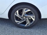 New 2025 Hyundai Elantra SEL image 6