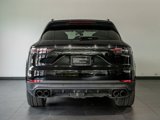 Certified 2023 Porsche Cayenne Platinum Edition image 4