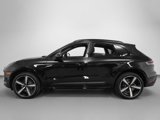 Certified 2024 Porsche Macan image 2