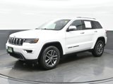 Used 2017 Jeep Grand Cherokee Limited w/ Luxury Group II image 2