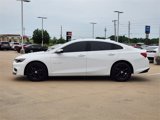 Used 2018 Chevrolet Malibu LT w/ Leather Package image 4