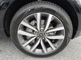 Used 2025 Land Rover Discovery Dynamic SE image 3