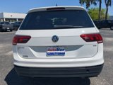 Used 2018 Volkswagen Tiguan SE w/ Panoramic Sunroof Package image 5
