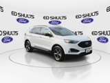 Used 2022 Ford Edge SEL w/ Sport Appearance Package image 2