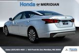 Used 2023 Nissan Altima 2.5 SV image 2