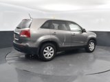 Used 2013 Kia Sorento LX w/ Third Row Pkg image 3