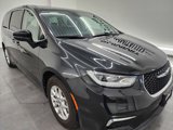 Used 2023 Chrysler Pacifica Touring-L image 2