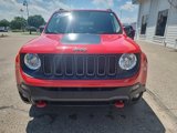 Used 2016 Jeep Renegade Trailhawk image 2