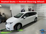 Used 2023 Chrysler Pacifica Touring-L image 4