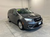 Used 2021 Chrysler Pacifica Touring-L image 4