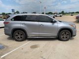 Used 2016 Toyota Highlander XLE image 3