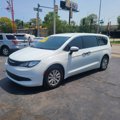 Used 2020 Chrysler Voyager L image 2