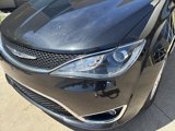 Used 2018 Chrysler Pacifica Touring-L Plus w/ Tire & Wheel Group image 6