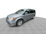 Used 2015 Chrysler Town & Country Limited Platinum image 4