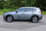 Used 2023 Nissan Rogue SV image 2